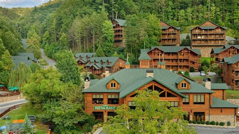 Great resort for large groups .